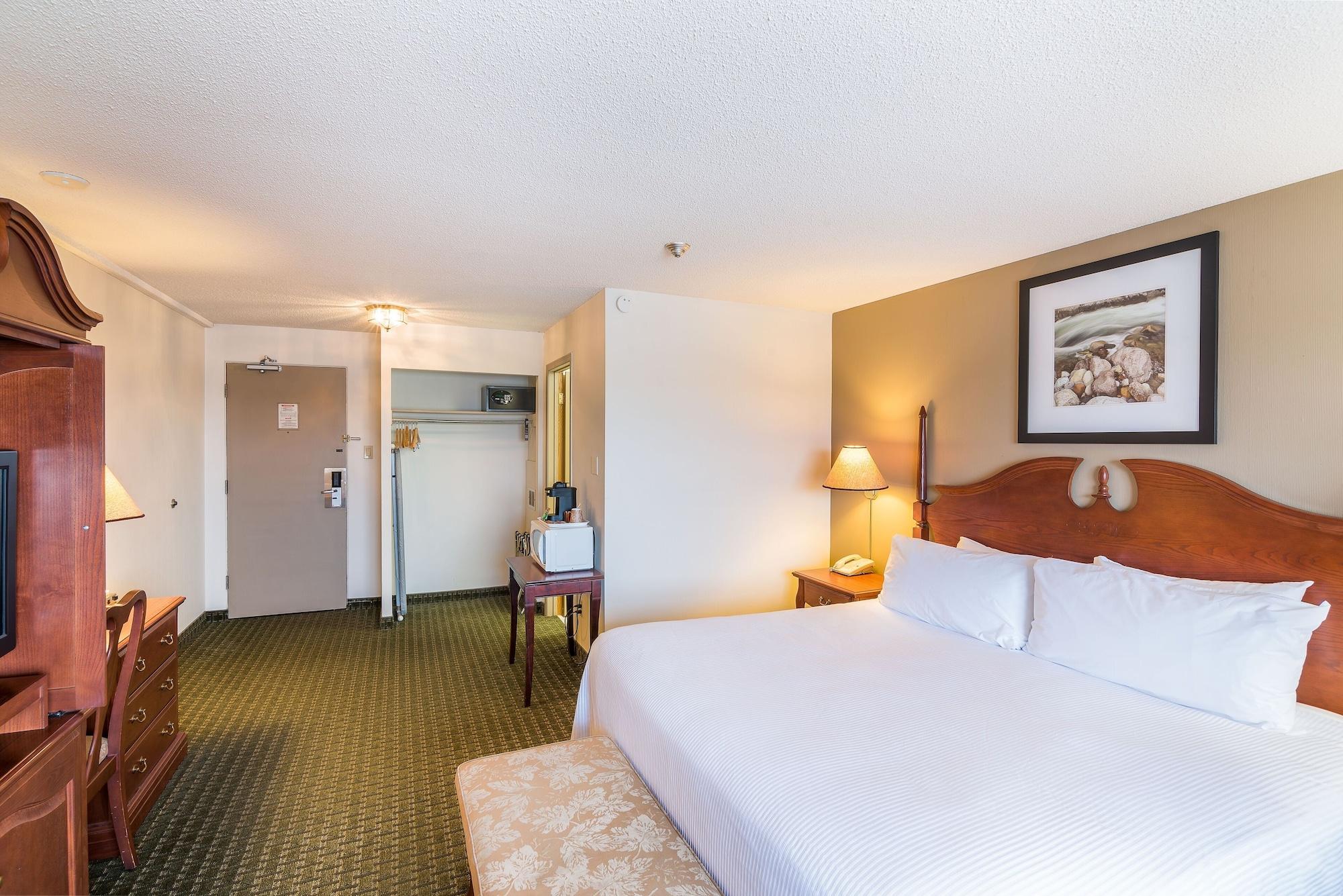 Ramada By Wyndham Thunder Bay Airlane Hotel מראה חיצוני תמונה