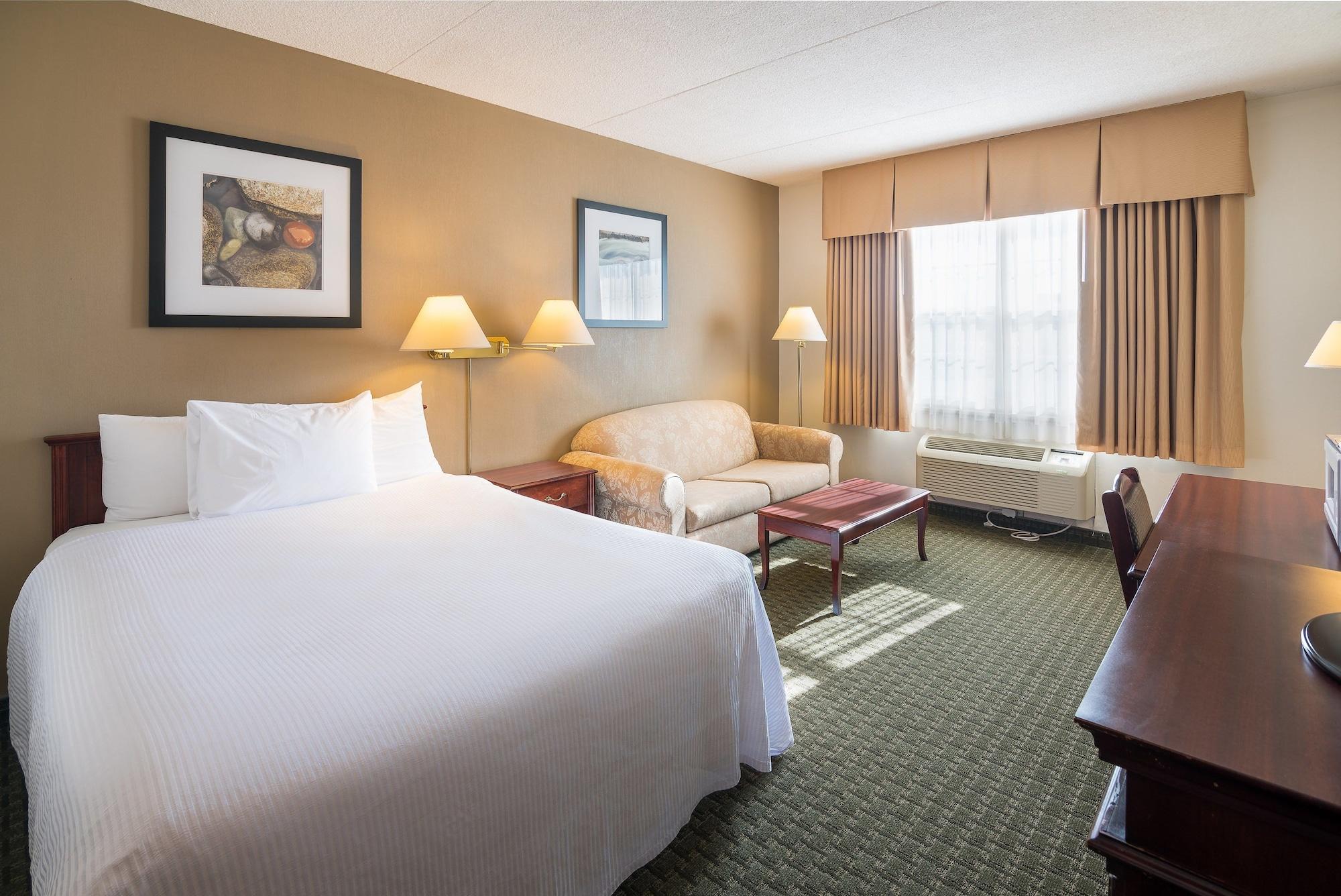 Ramada By Wyndham Thunder Bay Airlane Hotel מראה חיצוני תמונה