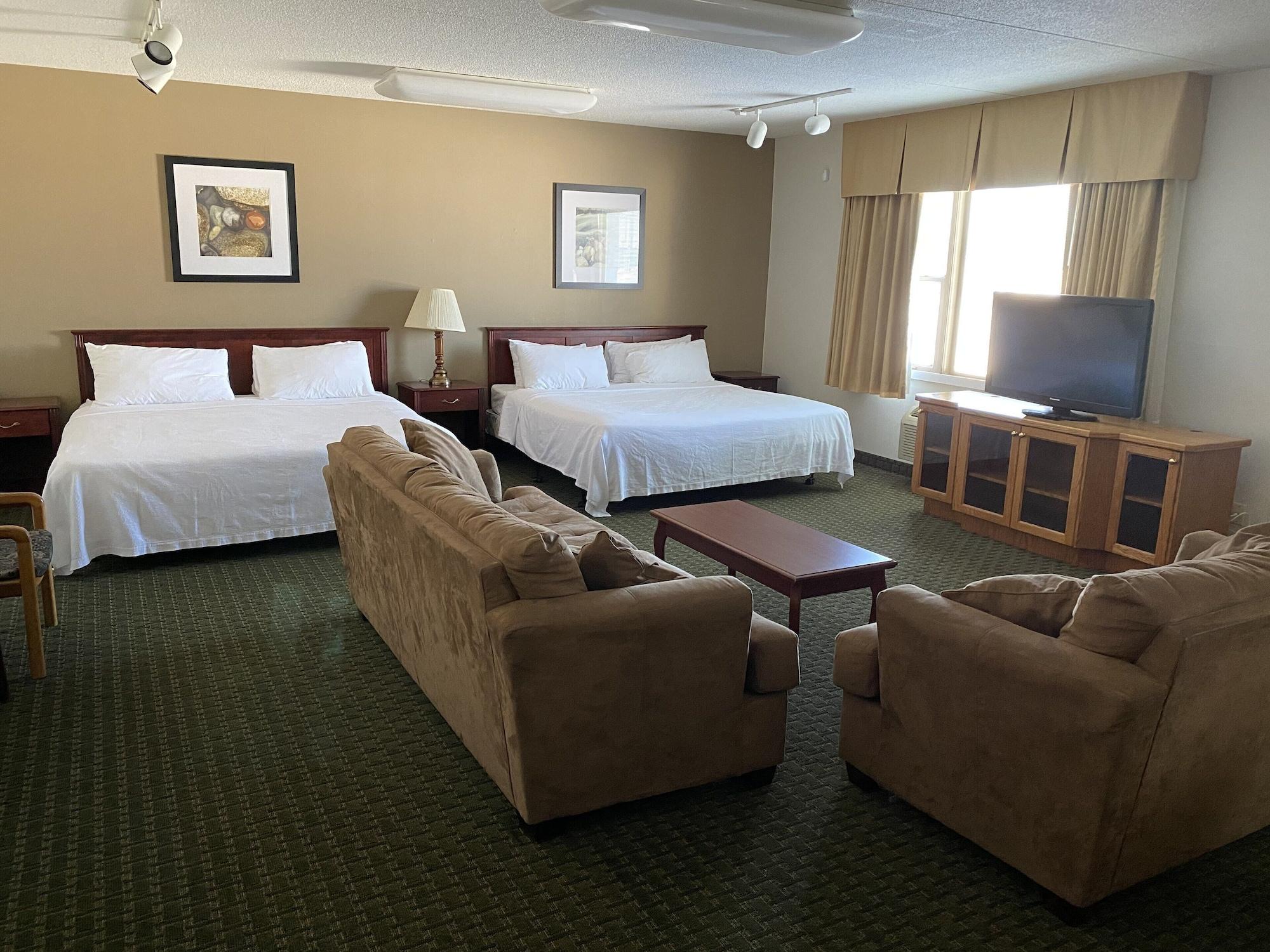 Ramada By Wyndham Thunder Bay Airlane Hotel מראה חיצוני תמונה